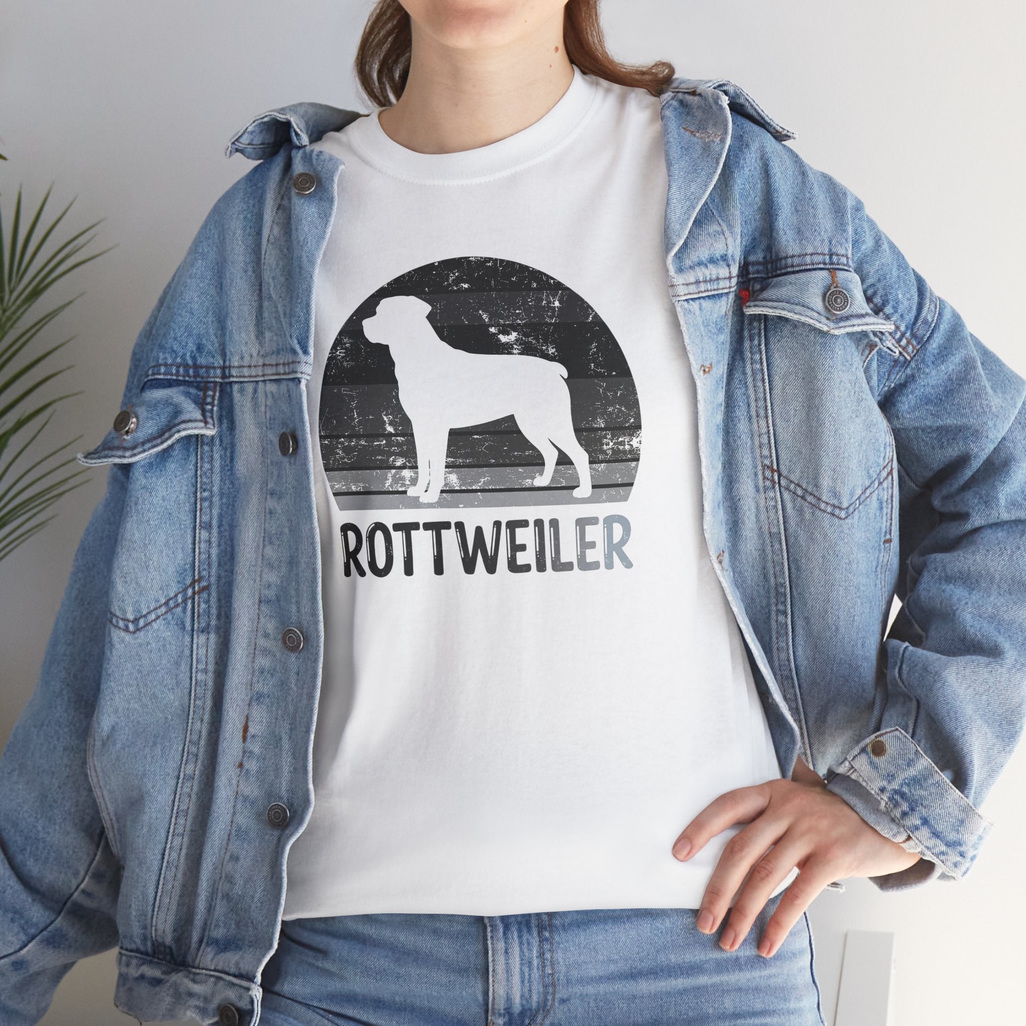 Rottweiler Retro Sunset T-Shirt – Unisex Dog Lover Graphic Tee