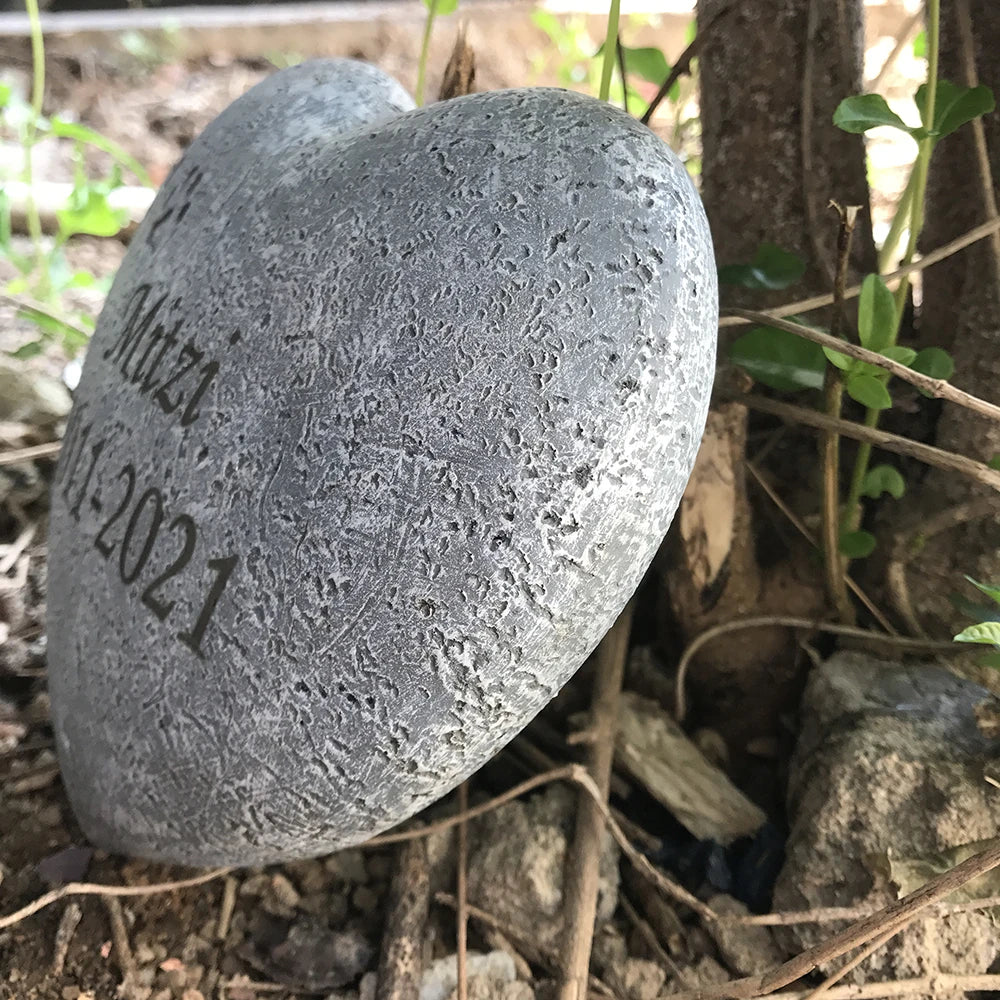 Pet Memorial Heart-Shaped Paw Print Stone – Indoor & Outdoor Grave Marker for Dogs & Cats