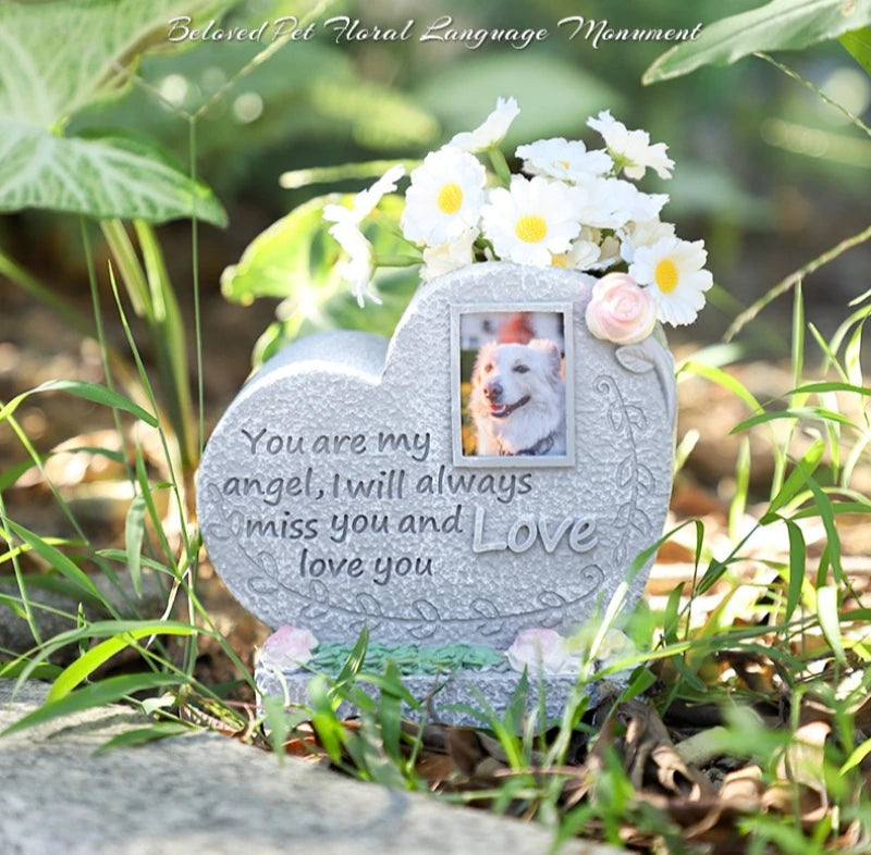 Pet Memorial Heart-Shaped Flower Tombstone – Resin Monument for Dogs & Cats