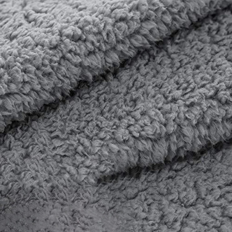Velvet Warmth Pet Blanket — Soft Coral Fleece Mat for Dogs & Cats