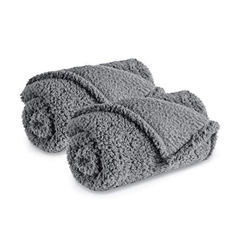 Velvet Warmth Pet Blanket — Soft Coral Fleece Mat for Dogs & Cats